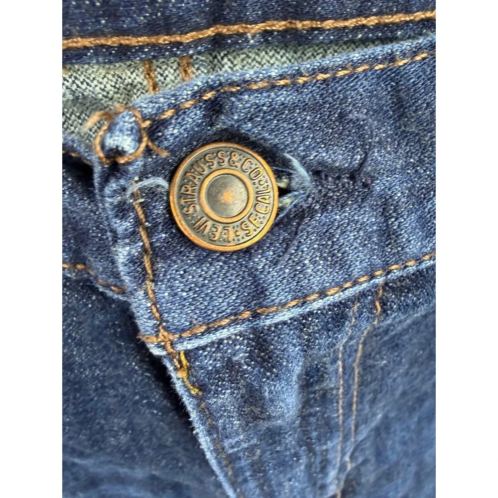 Levis levi 569